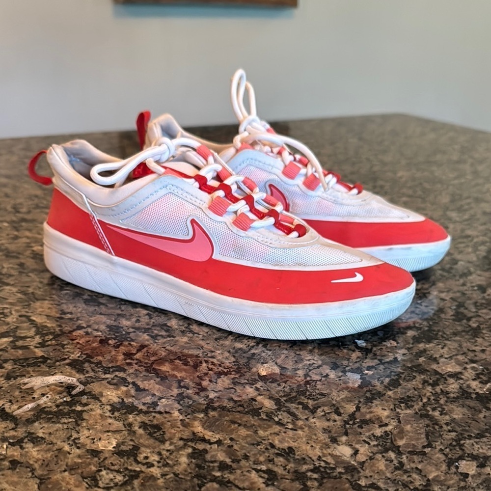 Nike SB Niyah Free 2 lobster pink Low-Top Sneakers EUC 6.5